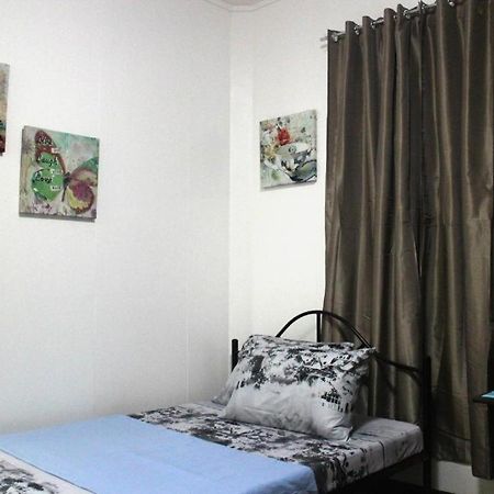 Tropical Breeze Hostel Cebu - Cebu Center Екстер'єр фото